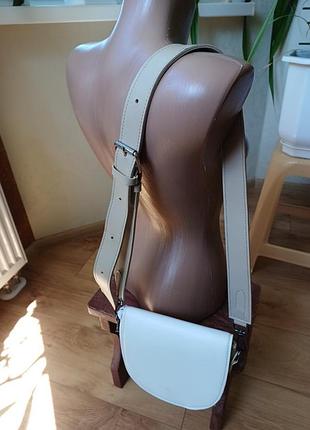 Универсальная сумка-седло в двух цветах белый и капучино