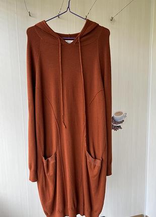 Сукня жіноча вʼязана з капюшоном