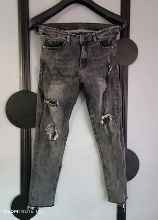 Джинсы рваные потертостями стрейчевые тянутся в утяжеление