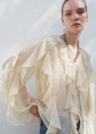Невероятная женская блуза с воланами zara