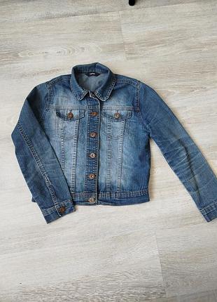 Джинсовая куртка на девочку 8-9 лет geoege