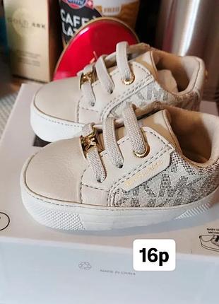 Кроссовки пинетки люкс бренд michael kors