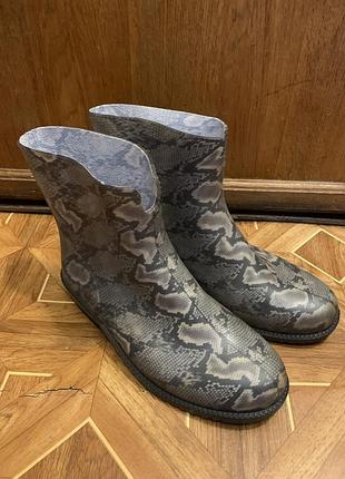 Жіночі гумові чоботи litma сірого кольору 38 р