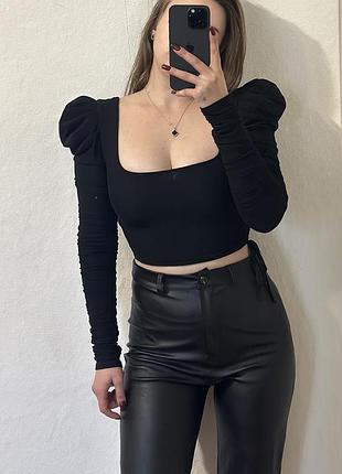 Топ сеточка с драпировкой и квадратным вырезом