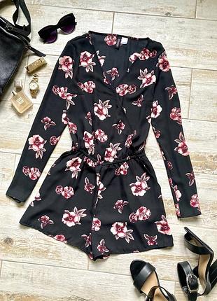 Чорний квітковий комбінезон h&m