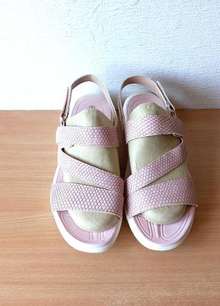 Легкі босоніжки cushion waik 40 р. устілка 26 см