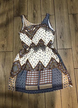 Легкое платье