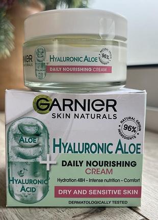 Гиалуроновый алоэ-крем для сухой и чувствительной кожи лица garnier skin naturals hyaluronic aloe50м