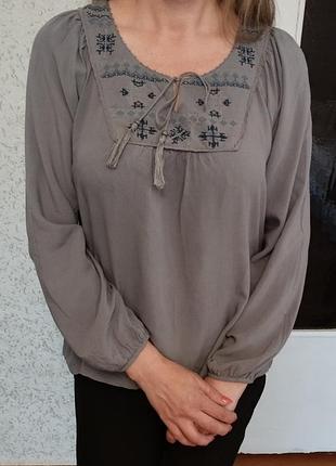 Стильна сорочка-вишиванка