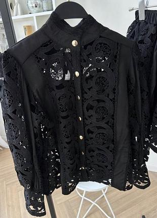 Чорний костюм у стилі zimmerman