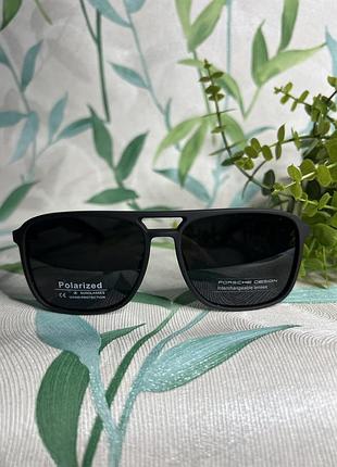 Фірмові сонцезахисні окуляри