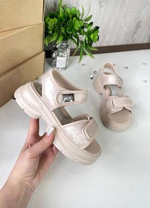 Босоножки детские 2