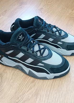 Кросівки 41,5р. adidas