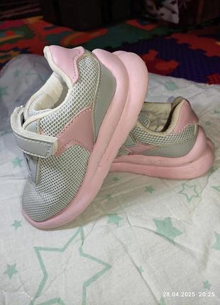 Кроссовки детские