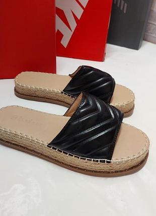 Шлепанцы boohoo