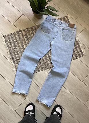 Вінтажні блакитні джинси wrangler плотний денім в потертому стилі