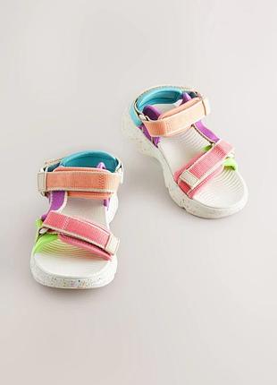 Босоніжки для дівчат