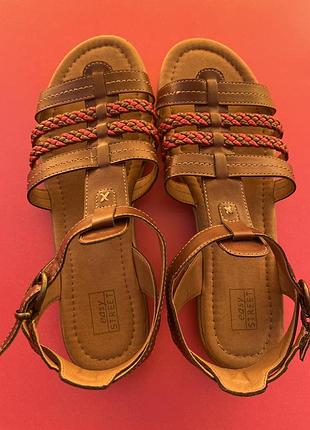 Сандалі із натуральной кожи