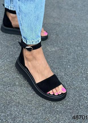 Босоніжки жіночі