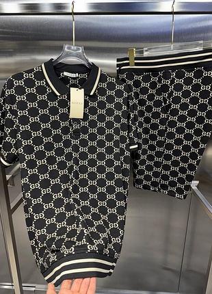 Брендові костюми