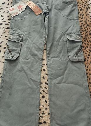 Штаны с карманами фирменые натуральная ткань...