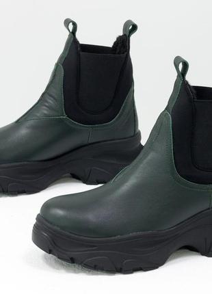 Кожаные  женские ботинки на массивной подошве темно-зеленого цвета5 фото