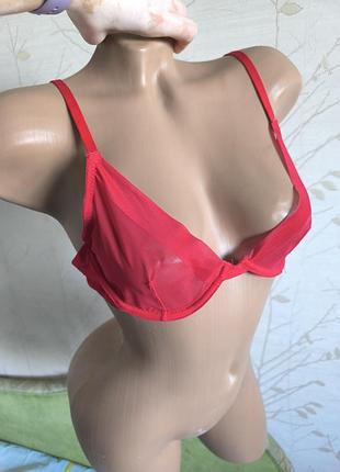 Прозорий бюстгальтер