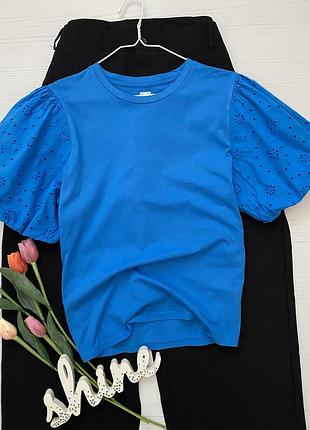 Футболка з прошвою