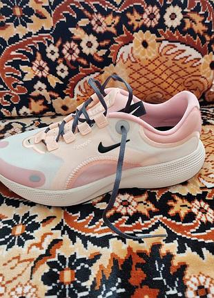 Кросівки жіночі бігові nike оригінал3 фото