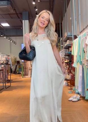 Длинное шелковое платье без рукавов est-5810