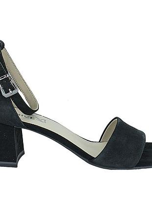 Босоніжки caprice