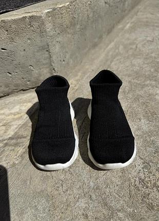 Кросівки дуже зручні дитячі