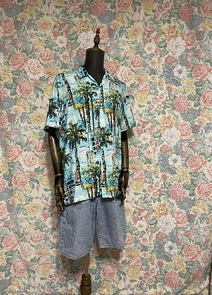 Яскрава сорочка