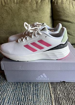 Жіночі кросівки adidas