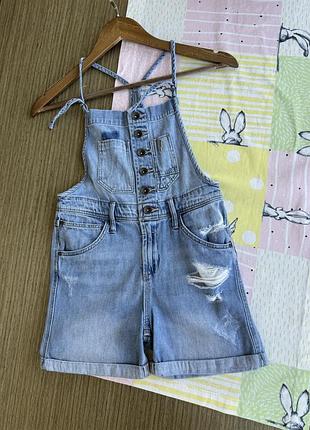 Джинсовий комбінезон 8-9 років, джинсові шорти на дівчинку