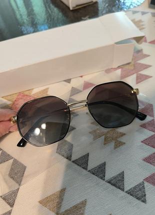 Очки солнцезащитные женские