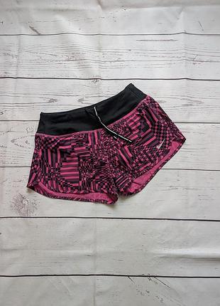 Спортивні шорти від nike
