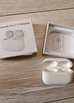 Качественный сменный чехол / кейс для зарядки наушников airpods pro 1/2