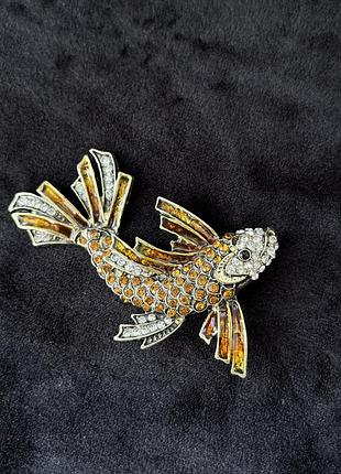 Брошь желтая рыбка