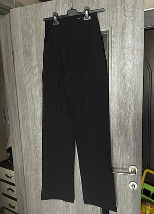 Прямые штаны карго