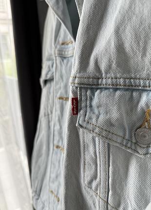 Куртка жіноча «levi’s» оригінал