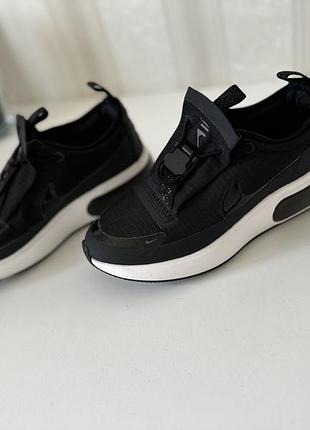 Кросівки nike