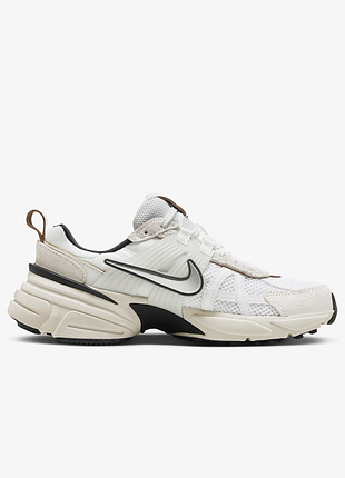 В наявності оригінальні кросівки nike v2k run (23,5 см)