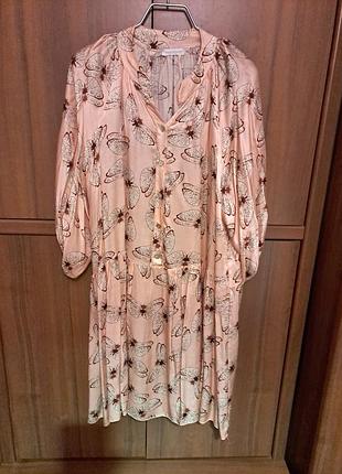 Нежное женское платье с принтом