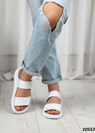 Жіночі босоніжки