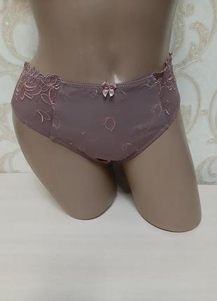 Трусики с кружевом вышивкой hunkemoller