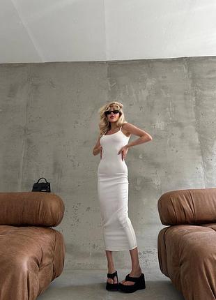 Неймовірна жіноча силуетна сукня