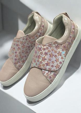 Кожаные слипоны женские