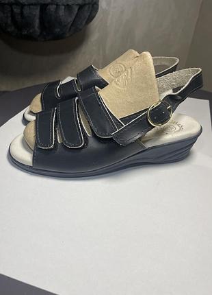 Босоніжки шкіряні worishofer, 35 розмір