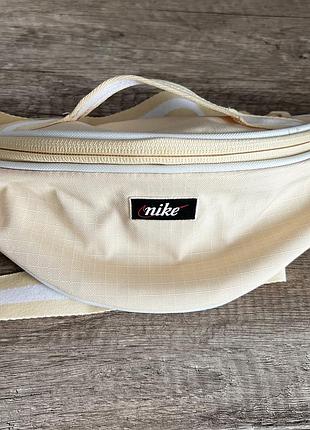 Сумка на пояс nike nk heritage s wstpck - retro (dr6266-294)